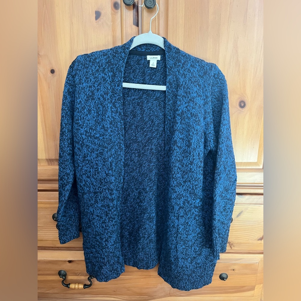 Llbean cartigan sweater woman’s small petite blue/navy
